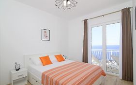 Vista Apartments